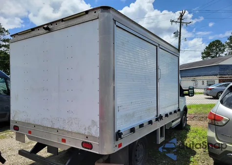 2017 Ford Transit Chassis z USA, uszkodzony, nr VIN 1FDYR5ZM3HKA52732